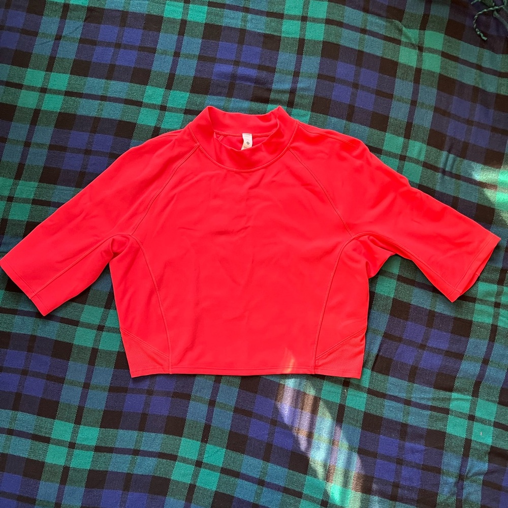 Lululemon coral mock neck top